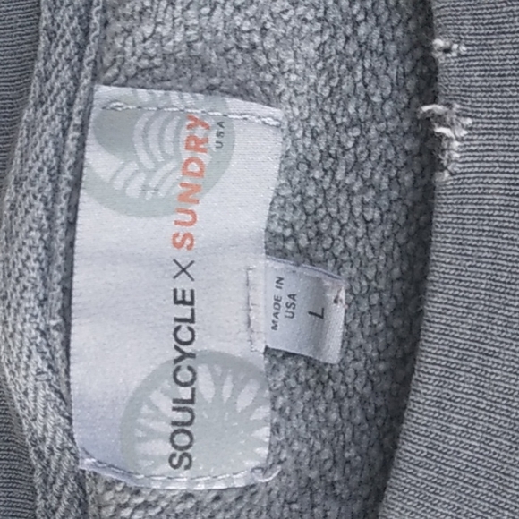SOULCYCLE X SUNDRY CAMO SWEATSHIRT WOMANS L - Picture 3 of 7